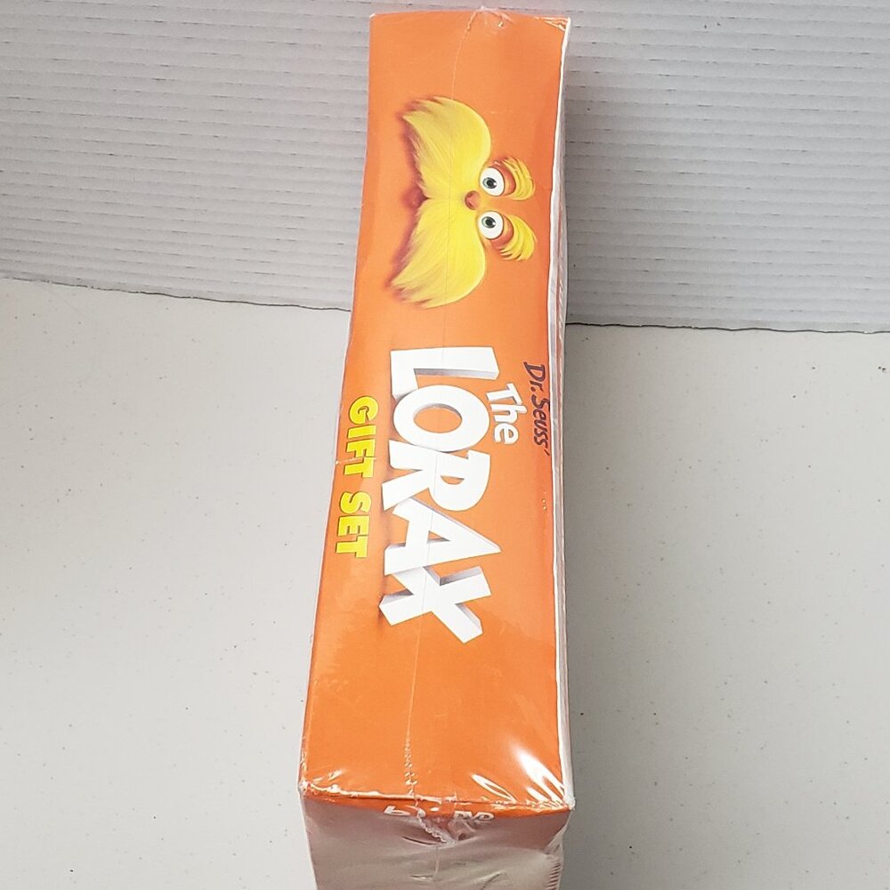 Dr. Seuss' The Lorax Blu-Ray Combo Pack Gift Set with Plush - Picture 4 of 5
